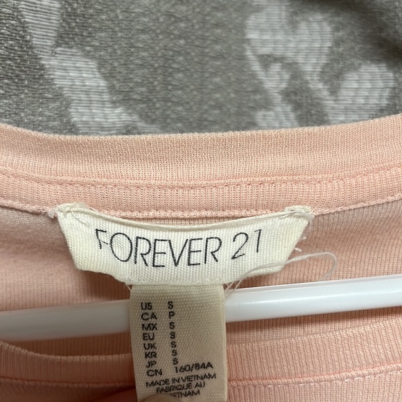 Small Forever 21 light pink long sleeve - Picture 3 of 3